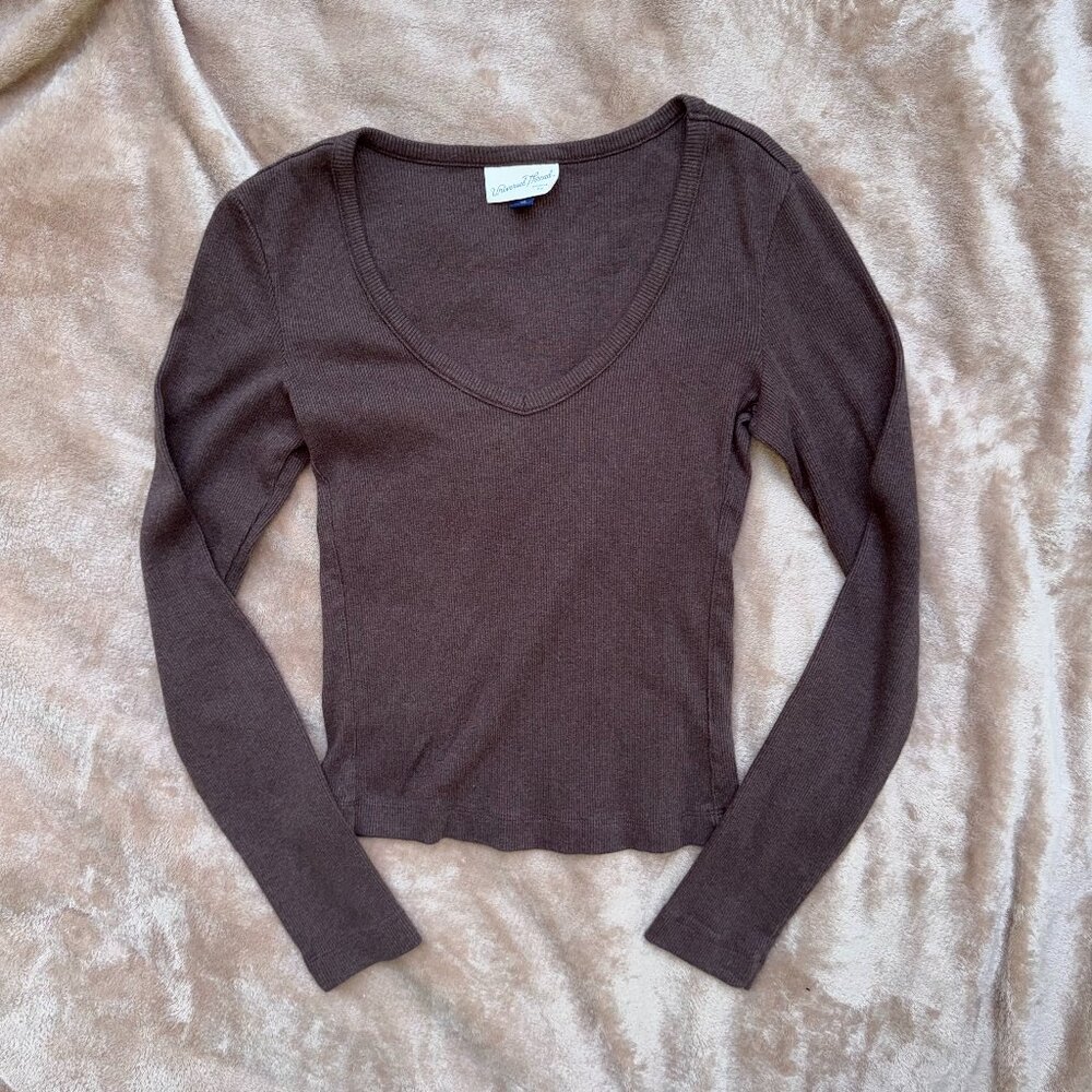 Universal Threads Brown Long Sleeve U-Neck -- Size XS
